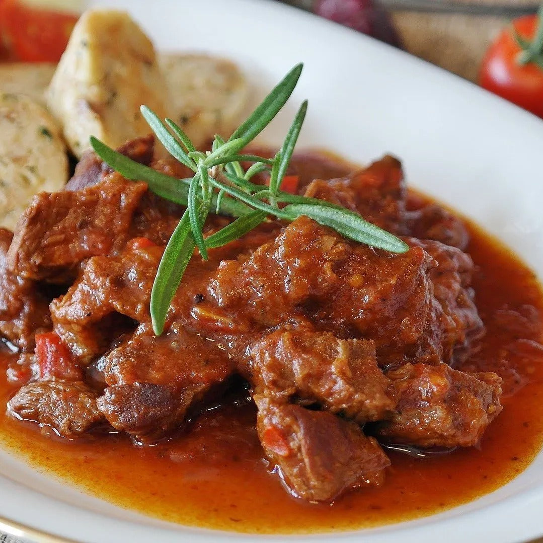 Fajitas de seitán en salsa de tomate